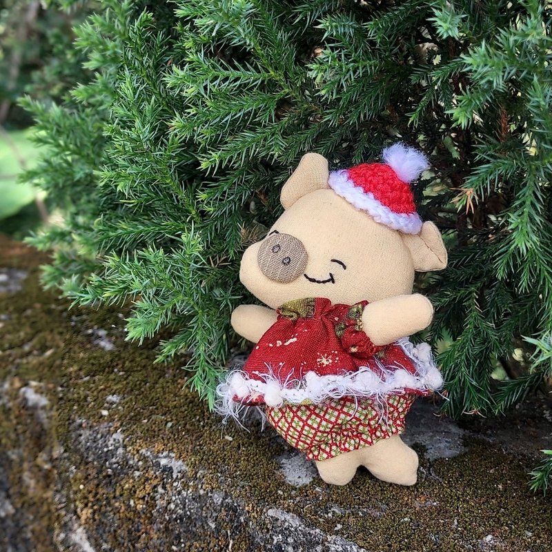 LeLe Pig Charm | Keychain (Winter Edition) - Keychains - Cotton & Hemp Red