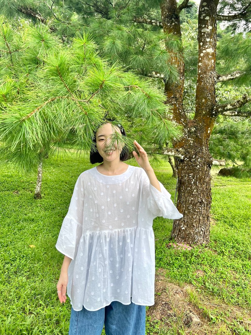 白色點點傘狀娃娃裝 - 女上衣/長袖上衣 - 棉．麻 白色
