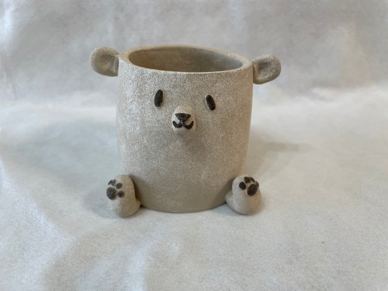 Flower vessel - The call of the polar bear - Pottery & Ceramics - Pottery White