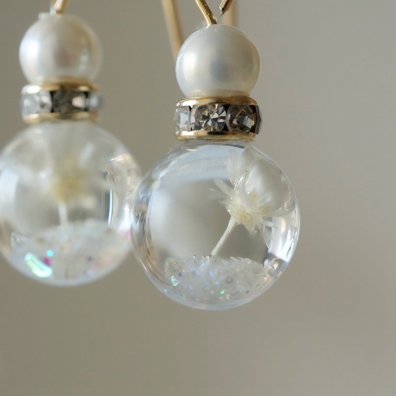 Snow Perfume Flower Jewelryピアスorイヤリング - 耳環/耳夾/耳骨夾 - 植物．花 白色