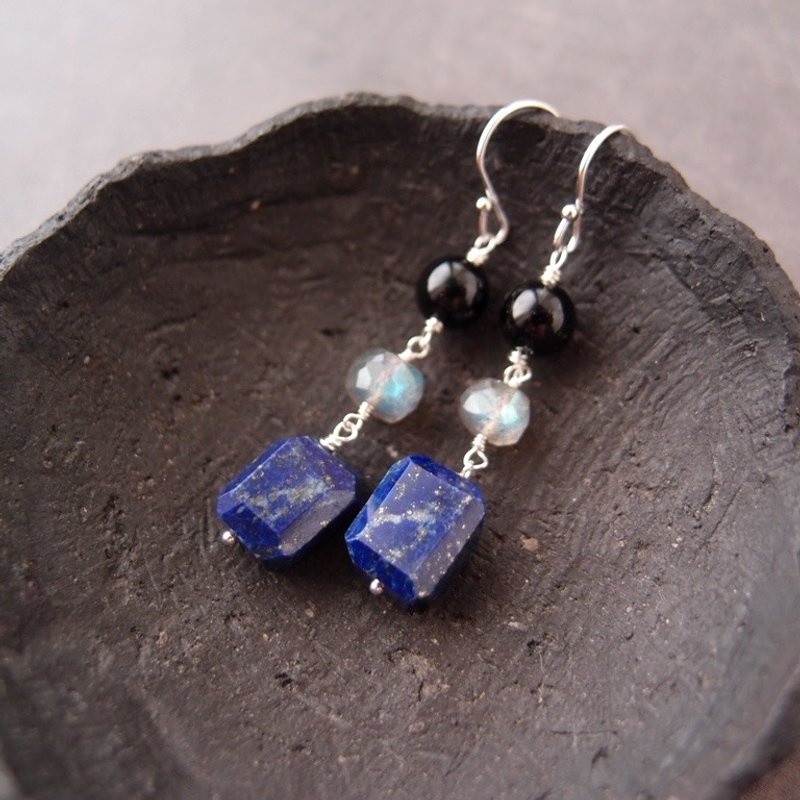 【SV】Lapis Lazuli × Labradorite × Onyx Earrings ラピスラズリ ミックスピアス - 耳環/耳夾/耳骨夾 - 寶石 藍色
