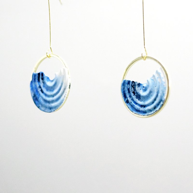 浮世繪系列-海浪水泥垂吊耳環(生日禮物/情人禮物) - 耳環/耳夾 - 水泥 藍色