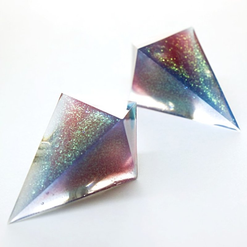 Sharp pyramid thermo earrings (Daybreak) - ต่างหู - วัสดุอื่นๆ หลากหลายสี