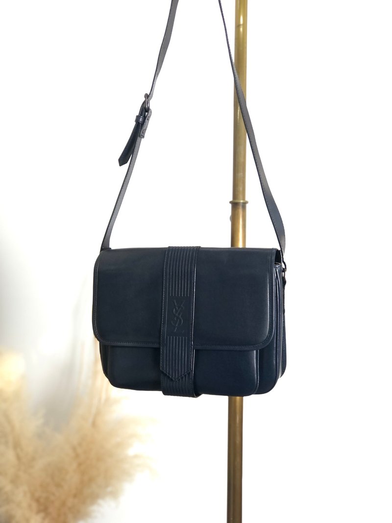 [Direct from Japan, branded used bag] Yves Saint Laurent shoulder bag, navy, YSL embossed leather, old act6sn - Messenger Bags & Sling Bags - Genuine Leather Blue