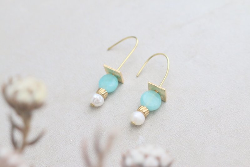 Clearance Brass Pearl Tianhe Stone Earrings Enshi - Earrings & Clip-ons - Gemstone Green
