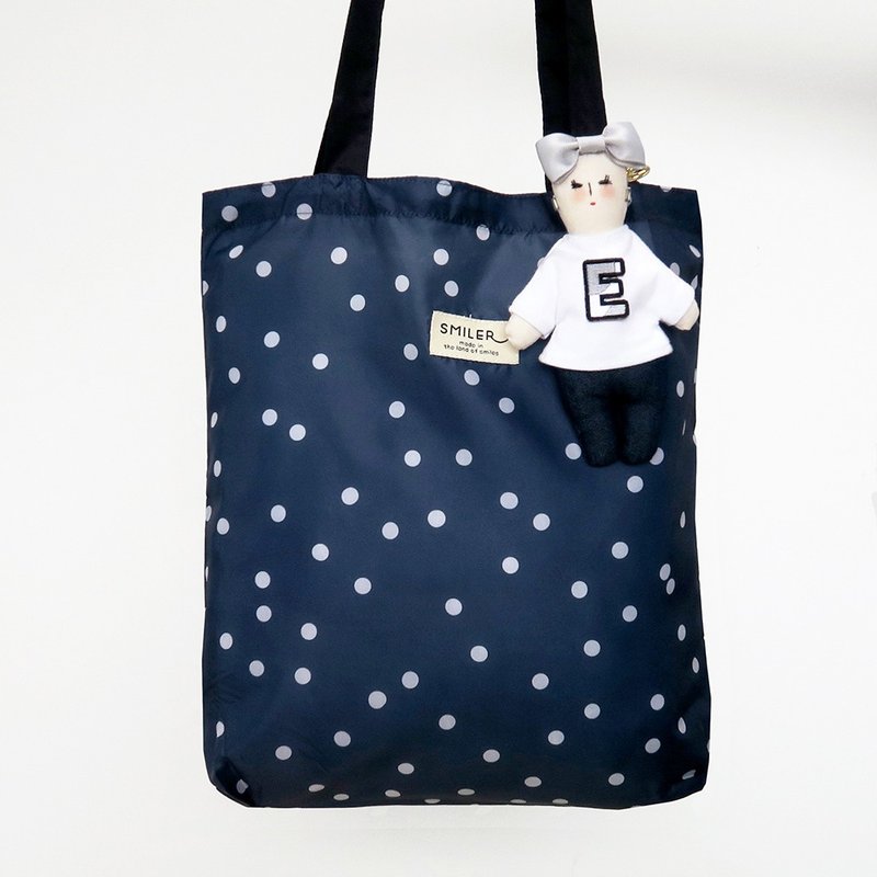 【Ms. Carrie - Navy dots】エコバッグ in チャーム - 吊飾/掛飾 - 棉．麻 白色