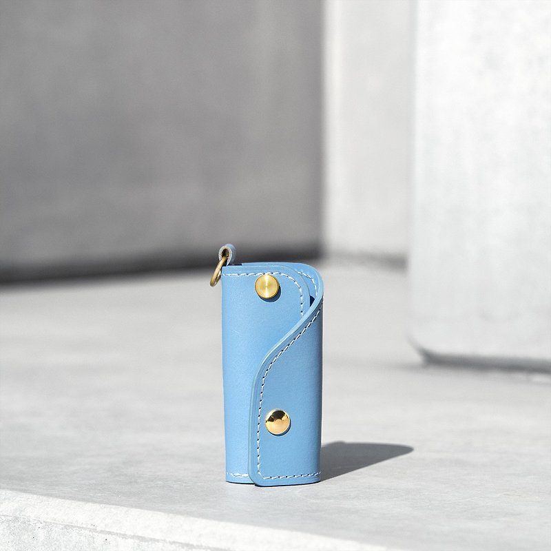 SIDECAR Hangable Leather Sliding Key Case | Customized Engraved Gift (Angel Blue) - ที่ห้อยกุญแจ - หนังแท้ สีน้ำเงิน