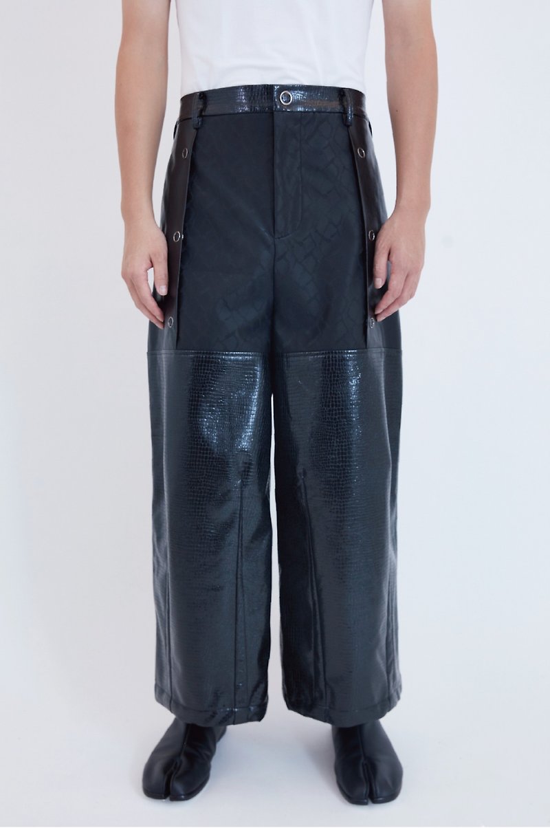 two-tone paneled wide trousers - Men's Pants - Faux Leather Black
