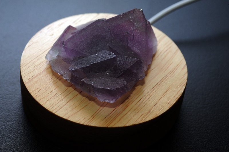 紫螢石  礦石/水晶/靈修/開運/招財/破煞/防小人2 - 擺飾/家飾品 - 寶石 