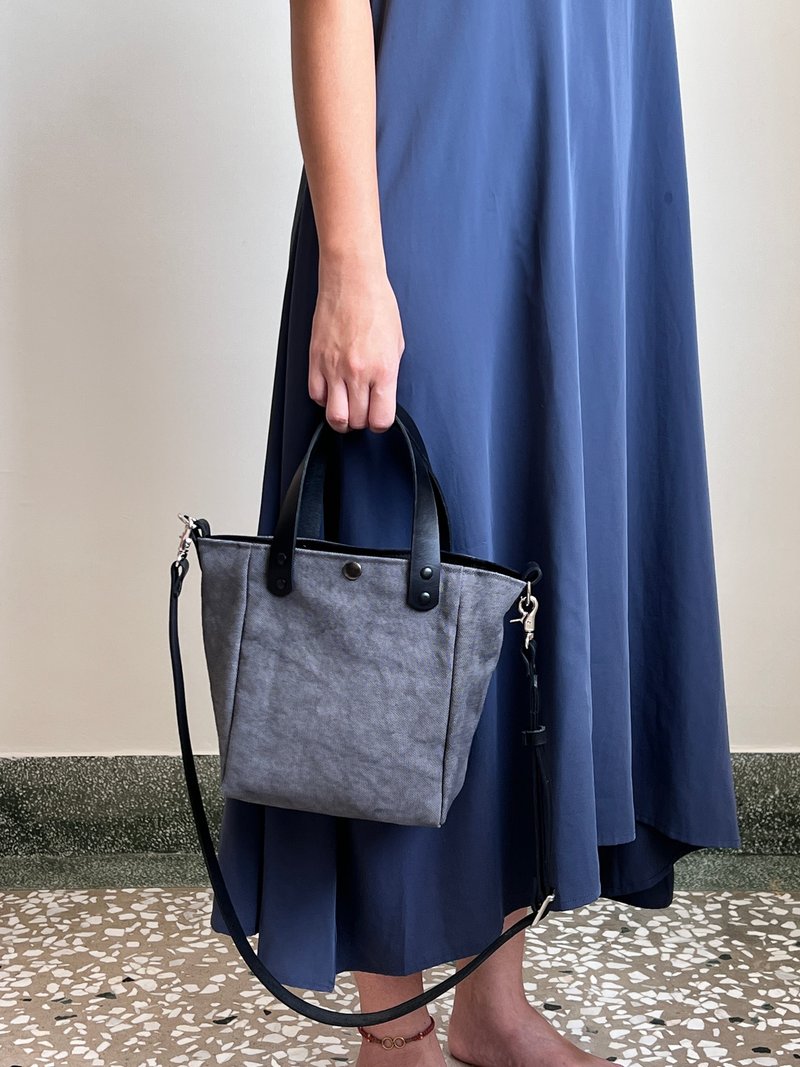 Two-purpose simple tote bag・mini・washed dark gray - Messenger Bags & Sling Bags - Cotton & Hemp Gray