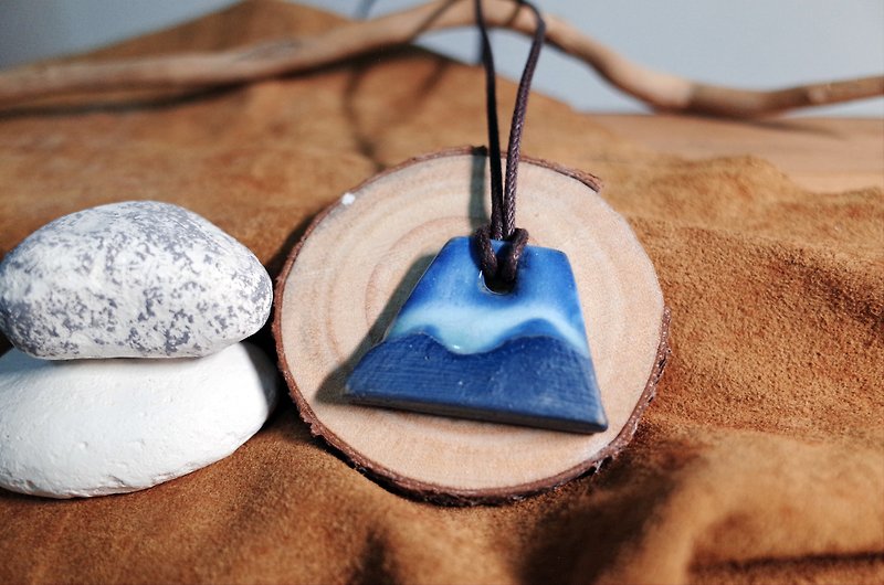 Mini Yama 2.0 #1 (pendant) - สร้อยคอ - ดินเผา สีน้ำเงิน
