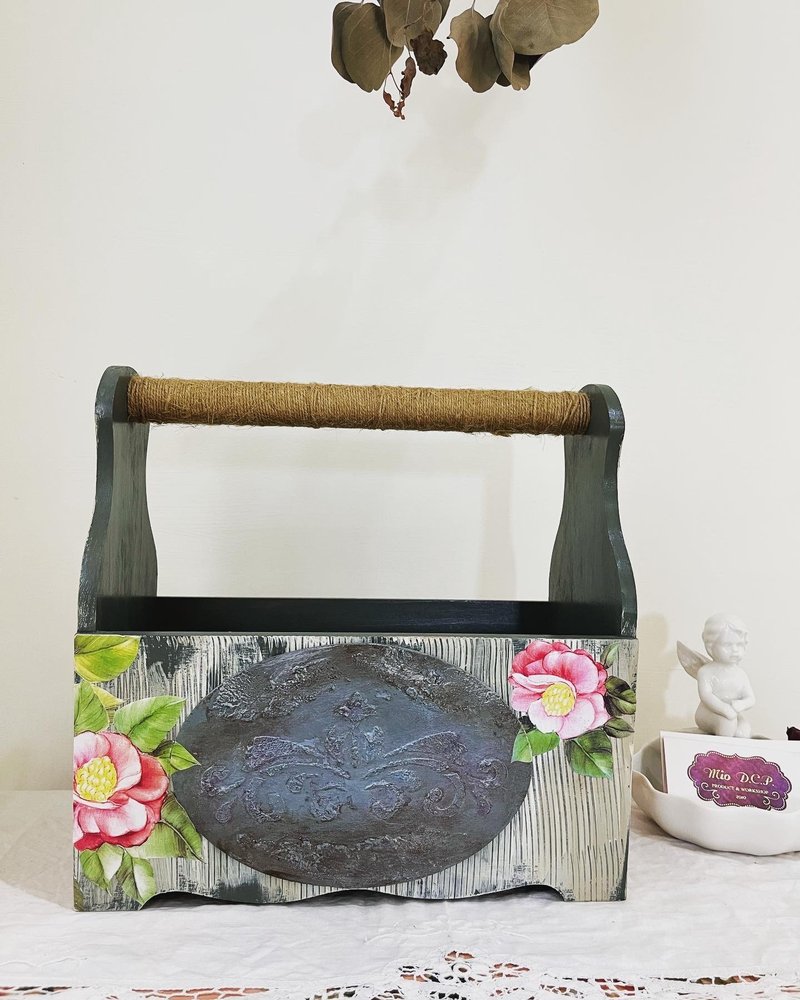 仿錫雕山茶花 提盒 收納盒 麻繩 紙藝拼貼 蝶古巴特 置物盒 - 居家收納/收納盒/儲物盒 - 木頭 粉紅色