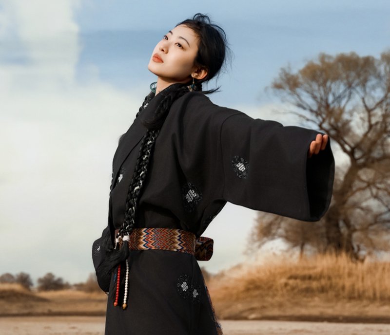 【無限與永恆】 新中式復古藏服/吉祥結刺繡外套 - 女上衣/長袖上衣 - 其他材質 黑色