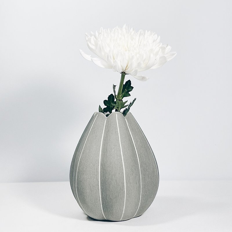 Modern ceramic vase, gray and white - 花瓶/陶器 - 陶 灰色
