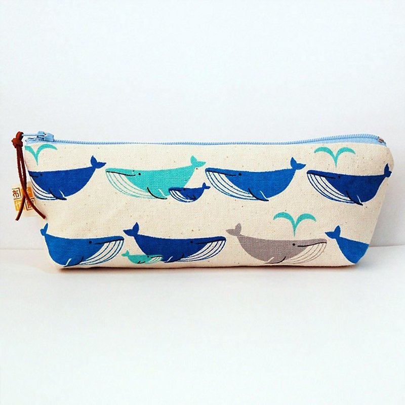 鯨魚噴水 寬底筆袋 - 鉛筆盒/筆袋 - 棉．麻 藍色