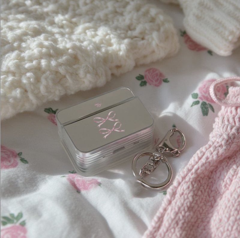 鏡面小方盒AirPods保護殻【亮淺粉紅絲帶蝴蝶結】 - AirPods/耳機保護套 - 塑膠 