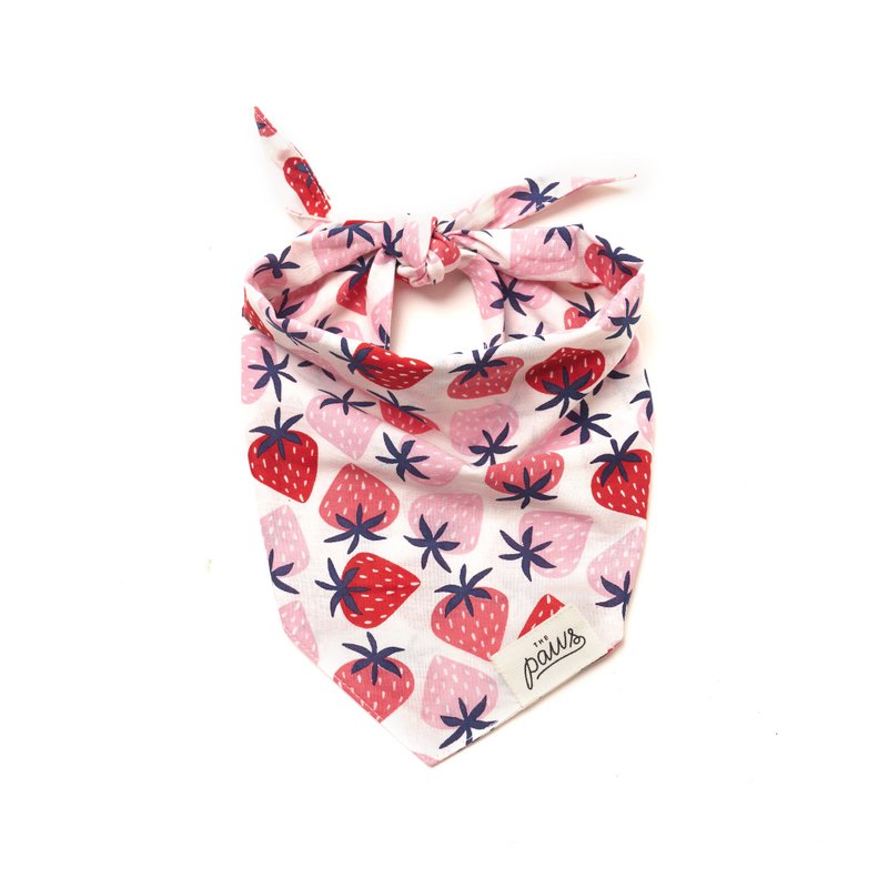 THE PAWS Handmade Pet Scarf Fresh As Colorful Strawberry - ปลอกคอ - ผ้าฝ้าย/ผ้าลินิน สีแดง