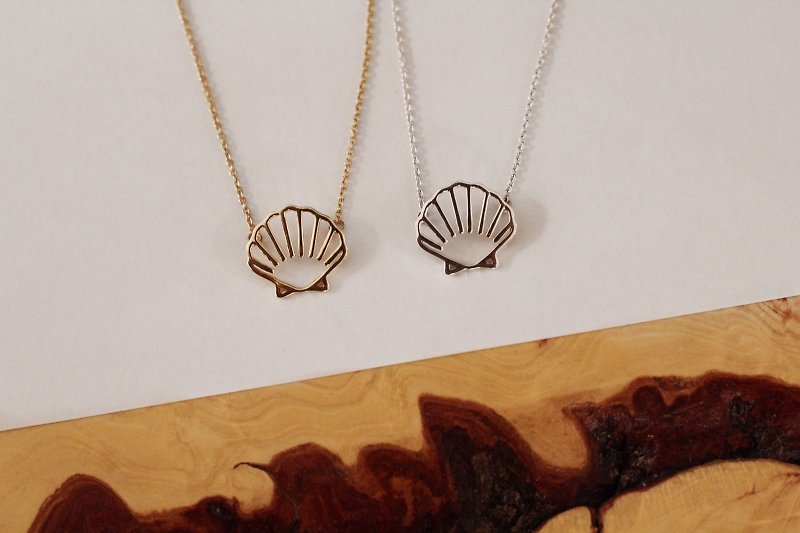 Shell We? Sterling Silver / 925 Silver Necklace - 項鍊 - 其他金屬 銀色