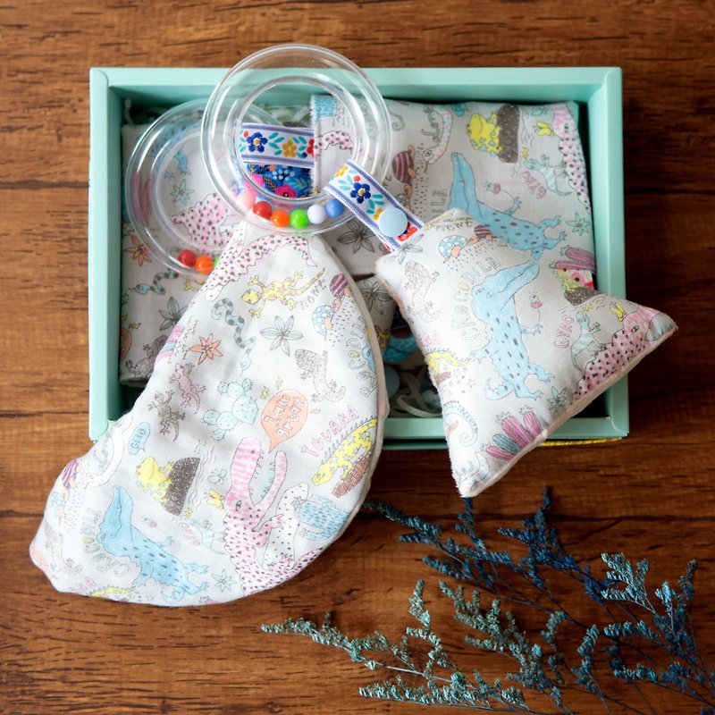 Miyue Gift Box:::Eight-layer gauze saliva towel soothing towel hand rattle six-layer gauze handkerchief│Crocodile Jungle - Baby Gift Sets - Other Materials Gray