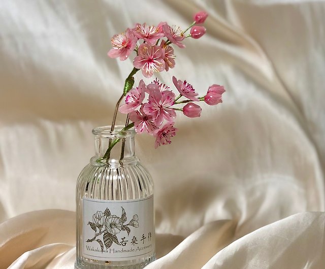 花】しだれ桜IIが満開です。さくらのかんざし。日本の樹脂製の花飾り。十二花の季節 2月 ショップ Wakakuwa Handmade  Acessory ヘアアクセサリー Pinkoi