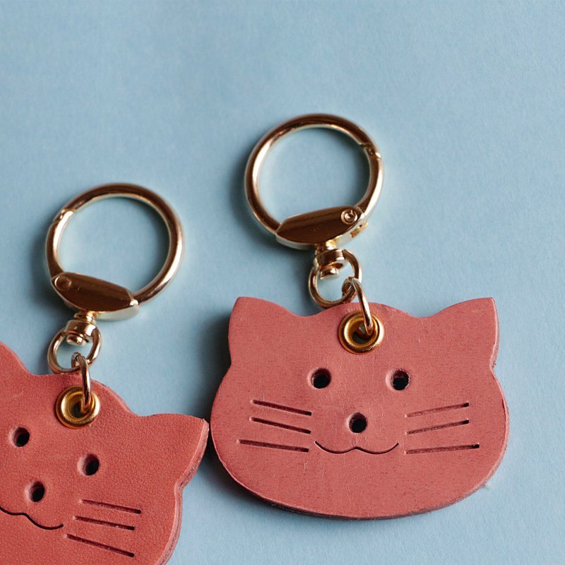 萌え小物 猫チャーム にゃんこ女子力アップ　ネコちゃんキーホルダー 本革バッグチャームキーリング プレゼント　贈り物 - 吊飾/掛飾 - 真皮 粉紅色