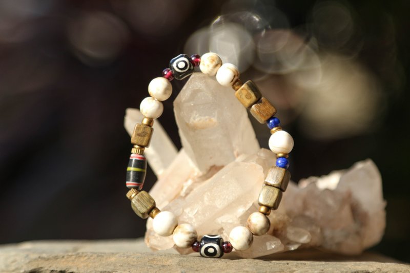 【ブレスレットシリーズ】ネパールのオールドシャコ＋オールドグラスグリーンサンダルウッドのブレスレット（カスタマイズ大歓迎） - ブレスレット - 宝石 多色