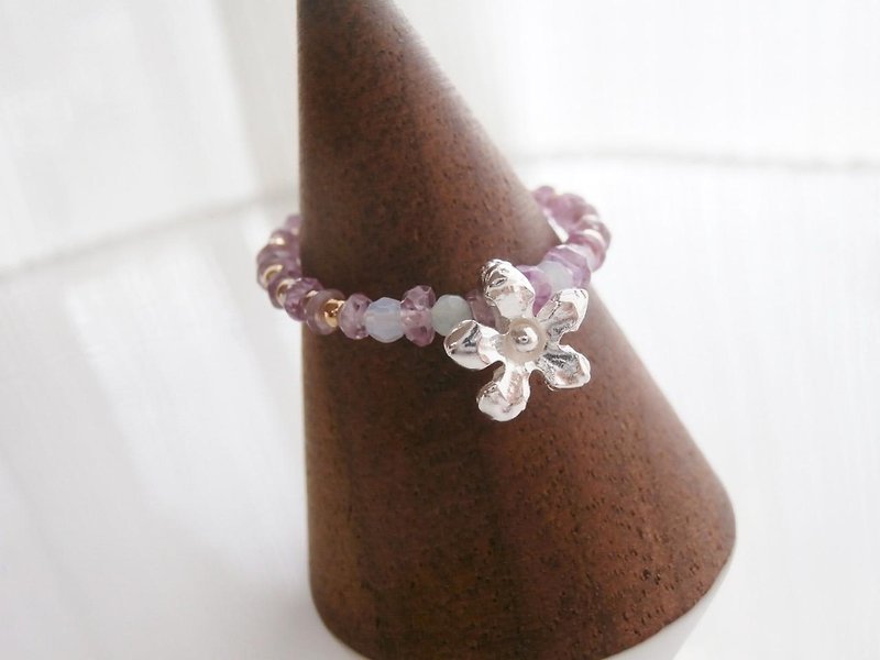 ピンクサファイアと花のリング - 戒指 - 寶石 
