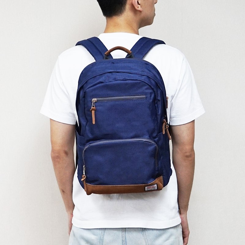 Argali 香港品牌 戶外後背包 中性 大容量 實用 簡約風 雙肩包 YKK拉鍊 Fossa Backpack 深藍色 - 背囊/背包 - 其他材質 藍色