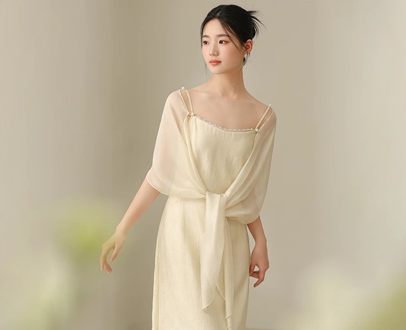 蘇幕遮 新中式復古中國風 開衫外披清冷感吊帶裙套裝 - 洋裝/連身裙 - 其他材質 黃色