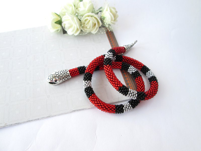 Aspid Red black snake bracelet Ouroboros jewelry Serpent rope Bead crochet neckl - Bracelets - Other Materials Red