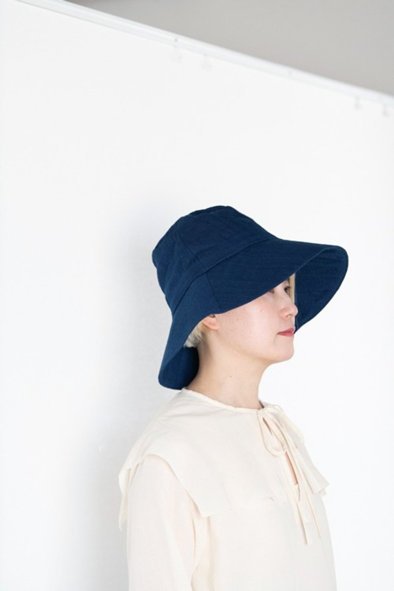 リネン混ガーゼ　藍染日よけ帽子（Linen＆Organic Cotton） - 帽子 - 棉．麻 