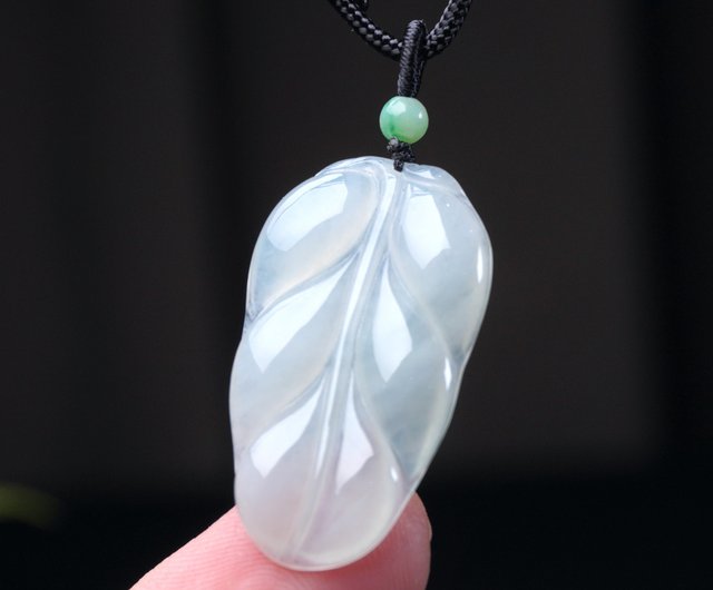 氷種白翡翠の葉飾り｜天然ミャンマー産A貨翡翠｜贈り物に