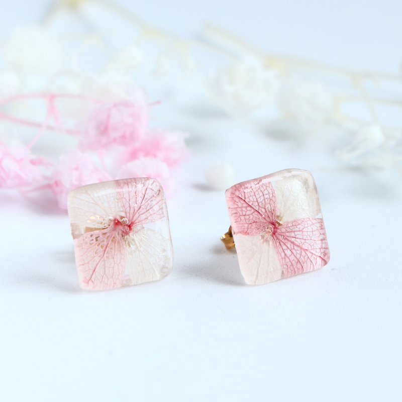 Shiny hydrangea pierced earrings(pink)-14kgf - ピアス・イヤリング - プラスチック ピンク
