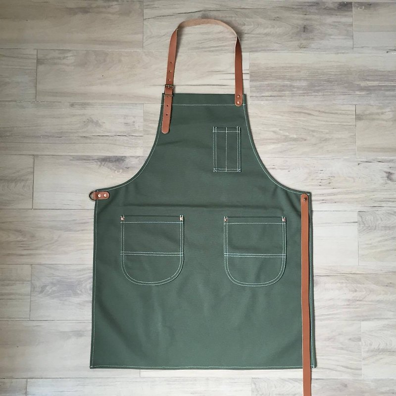New Green Camo Apron w/Leather Copper rivets workwear/baristas/chefs/barbers Handmade - 圍裙 - 棉．麻 綠色