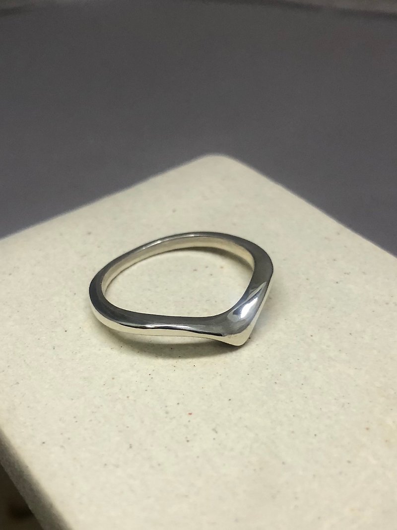 Jiyue. V sterling silver ring - General Rings - Sterling Silver Silver