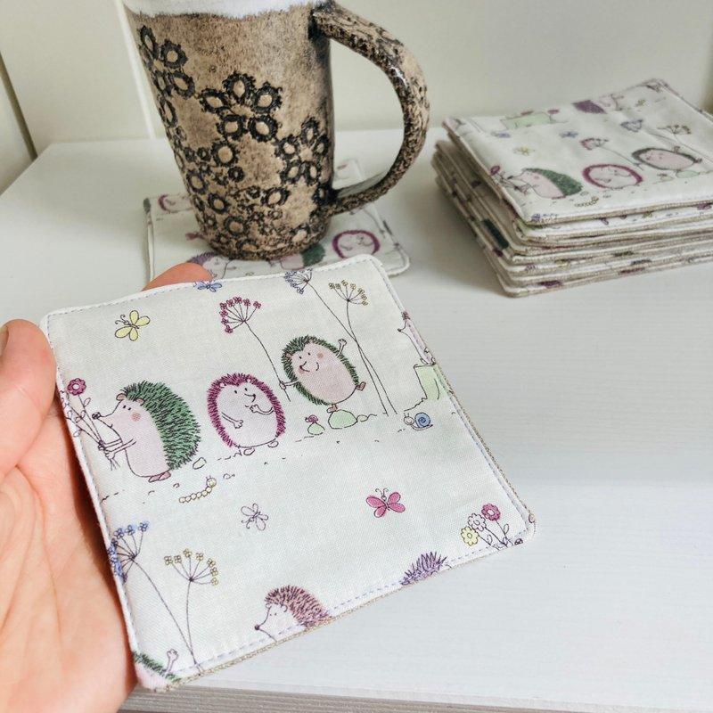 Hedgehogs coaster Set of 4 Linen-cotton coasters 11.5 x 11.5 cm - 杯墊 - 亞麻 綠色