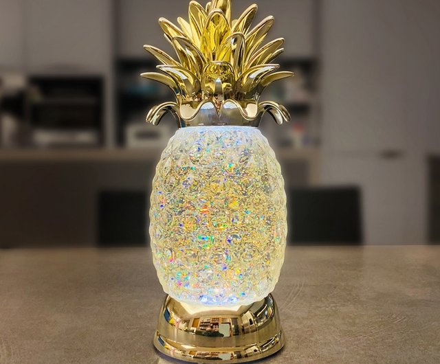 Pineapple shop glitter lamp