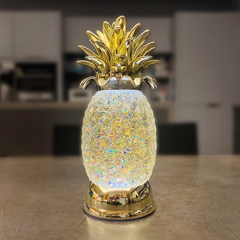 French Three Treasures - Good Luck Wishes Pineapple Water Lantern Night Light Decoration (Taiwan Limited Edition) - ของวางตกแต่ง - พลาสติก สีทอง