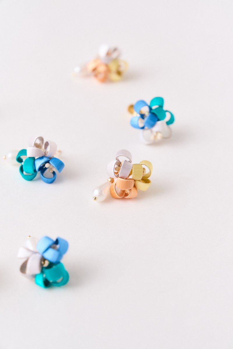 Purple Yang Hydrangea Water Drop Earrings - Earrings & Clip-ons - Other Man-Made Fibers Multicolor