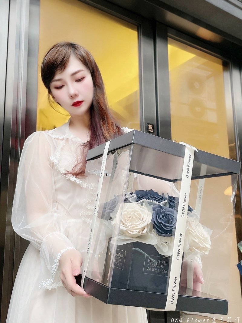 12朵/小香風永生花禮盒/厄瓜多玫瑰禮盒/永生花/不凋/情人節禮物 - 乾燥花/永生花 - 植物．花 藍色