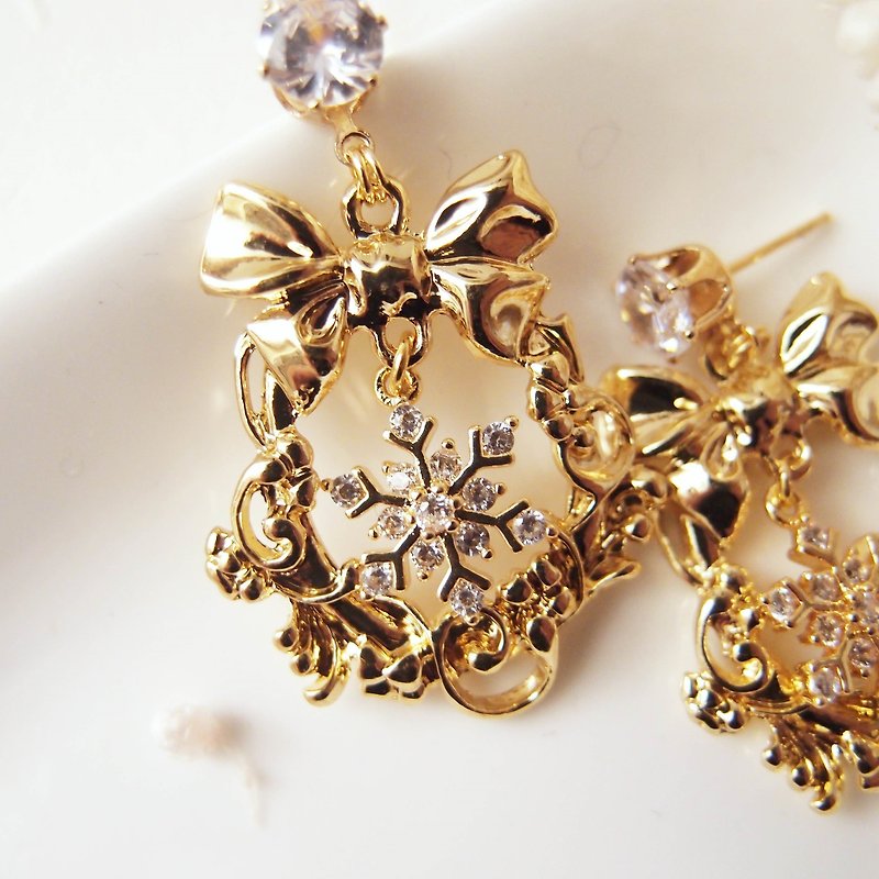How many misses in the snow wreath x clip star earrings pin star earrings - ต่างหู - โลหะ สีทอง