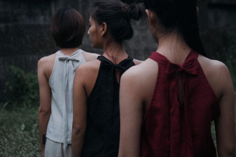 | 沓 |　削肩後打結背心 - 女上衣/長袖上衣 - 棉．麻 