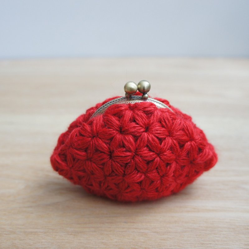 Ba-ba handmade Jasmine Stitch crochet coinpurse No.C1154 - กระเป๋าเครื่องสำอาง - วัสดุอื่นๆ สีแดง