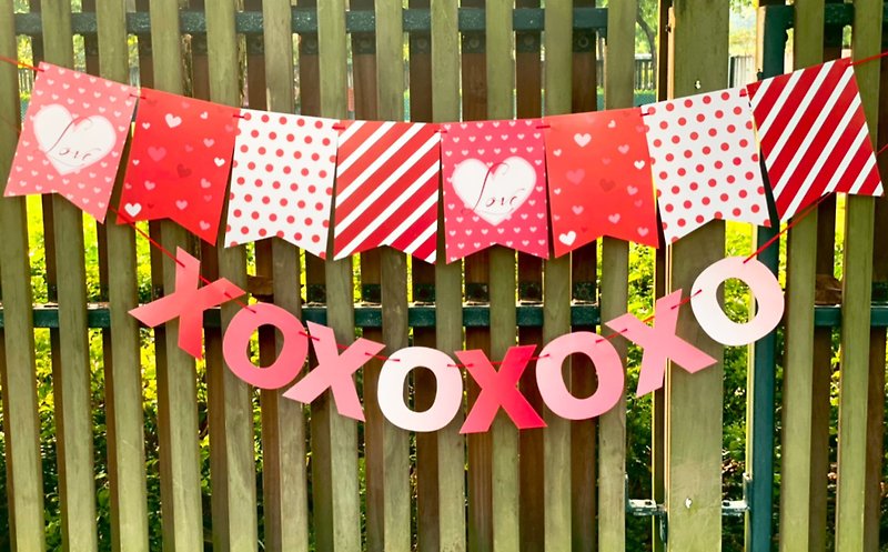 Valentines Day LOVE bunting
