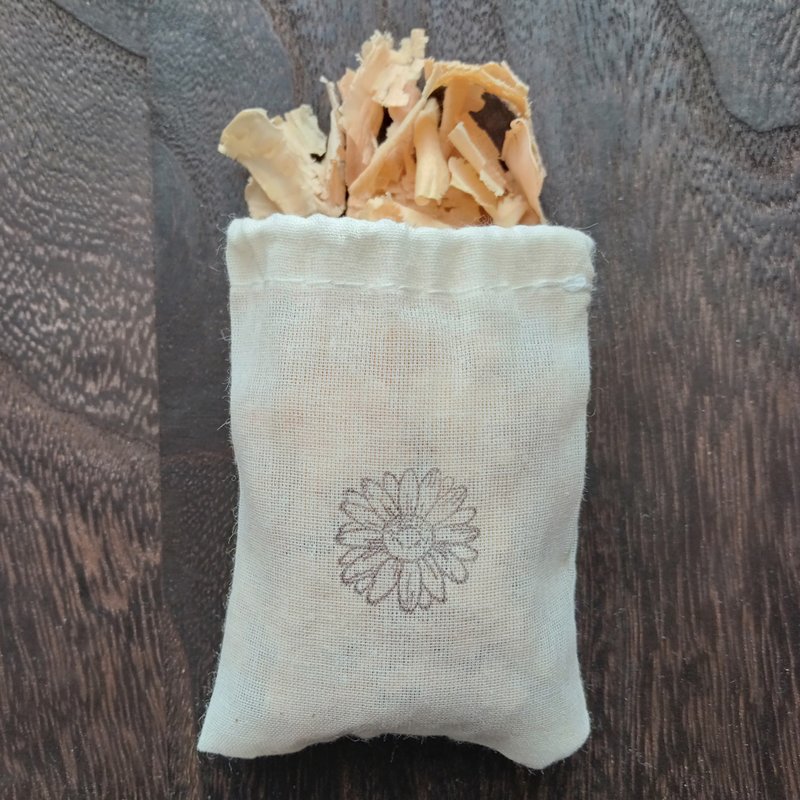 青森 Hiba 香囊 5 件套 Hiba 雛菊 香薰 除濕除臭寵物驅蟲劑 - 其他 - 棉．麻 白色