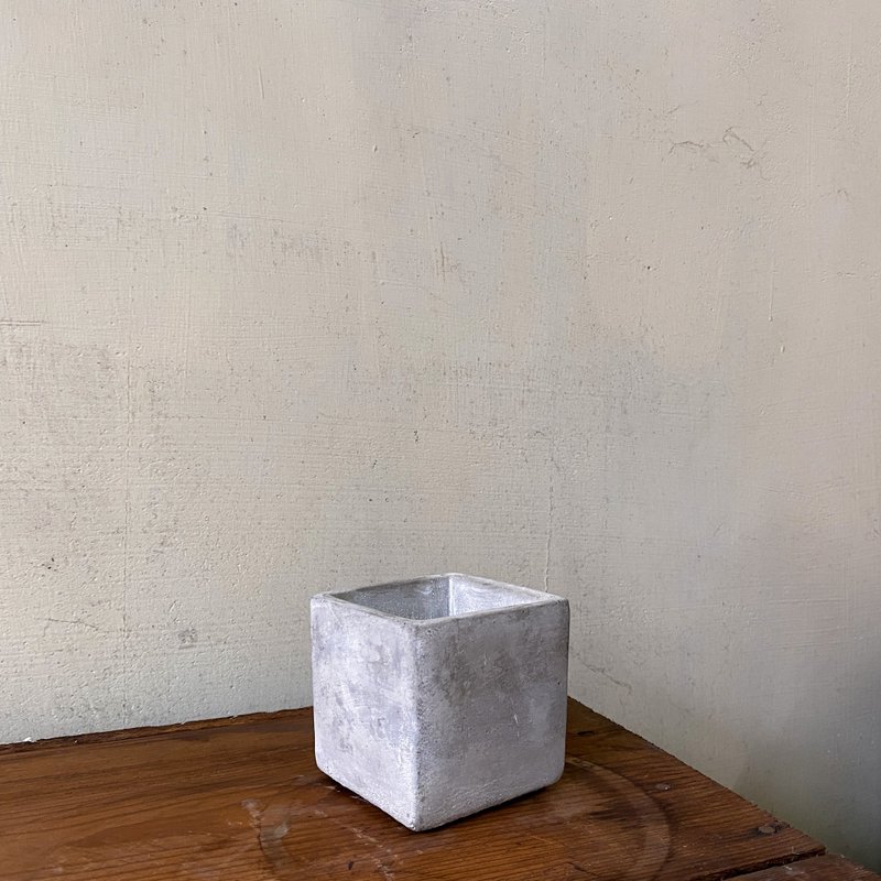 【盆器】水泥小方盆(8.5*8.5cm*8cm) - 花瓶/花器 - 水泥 灰色