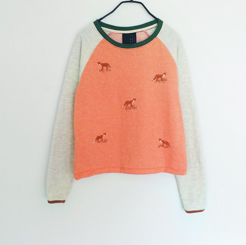Little Foxes - Salmon Orange Color / Long Sleeve Top Shirt - T 恤 - 棉．麻 橘色