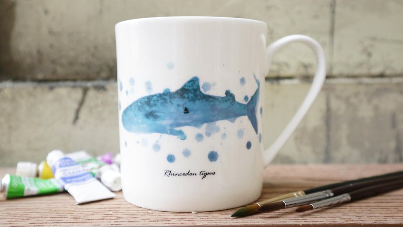 買二送一  骨瓷馬克杯-鯨鯊夢 - 咖啡杯/馬克杯 - 瓷 藍色