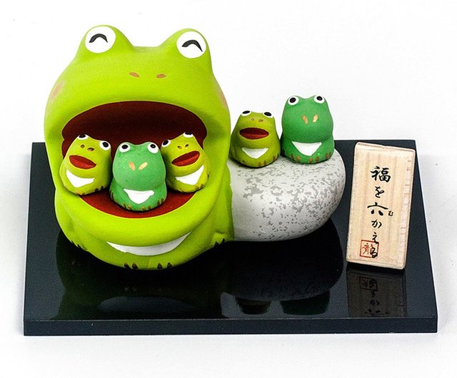 日本の龍と虎が幸せな大きな口を作る幸運の6匹のカエル幸運と