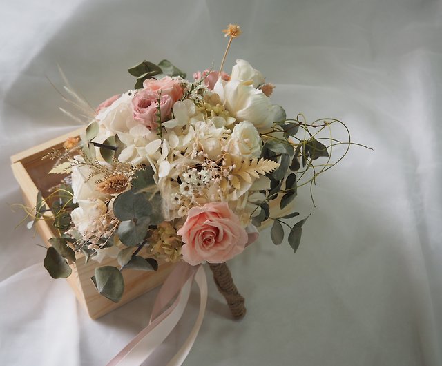 Dried flowers without withering] champagne pink dry roses without withering  natural wind bouquet - Shop Amanda Floral Design Dried Flowers & Bouquets -  Pinkoi